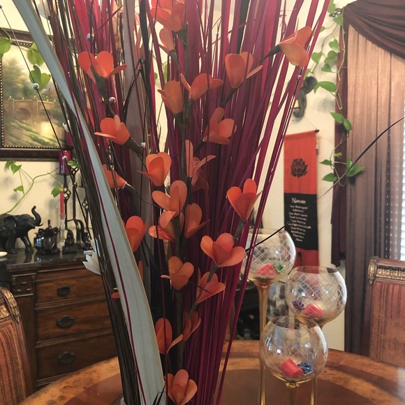 Vases - Picture 3 of 3